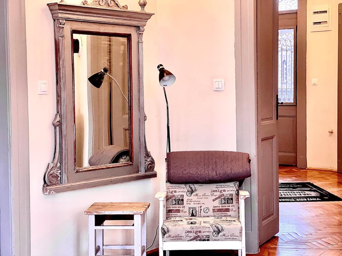 F14 Guest House By Small Home Budapest Eksteriør billede