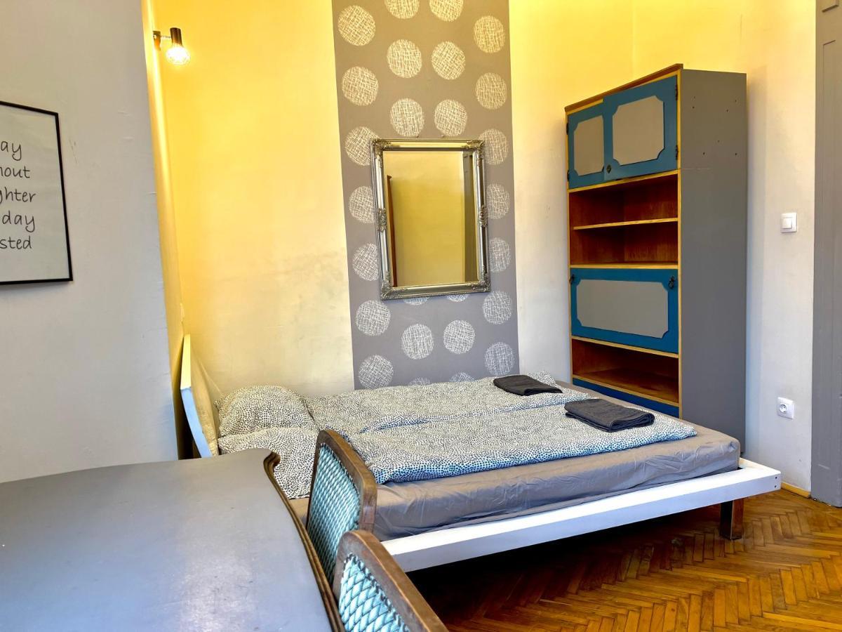 F14 Guest House By Small Home Budapest Eksteriør billede